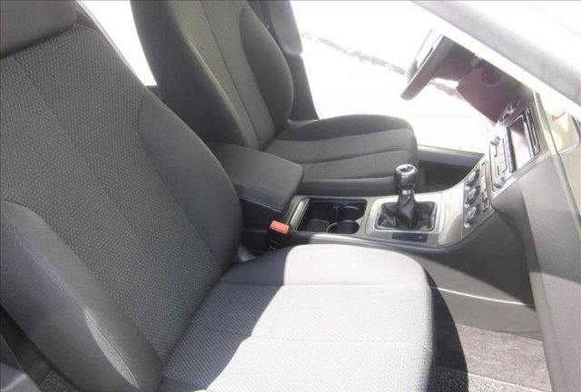 Autopotahy Volkswagen Passat B7, KOMBI, od r. 2011, AUTHENTIC PREMIUM, žakar Avio