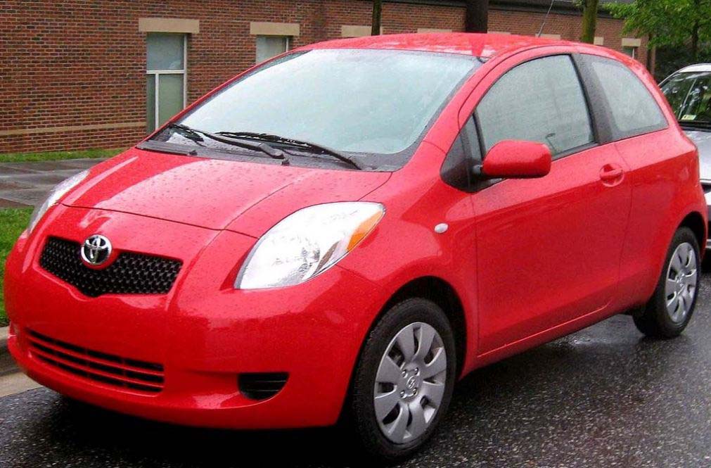 Autopotahy TOYOTA YARIS II, od r. 2005, AUTHENTIC PREMIUM Matrix černý