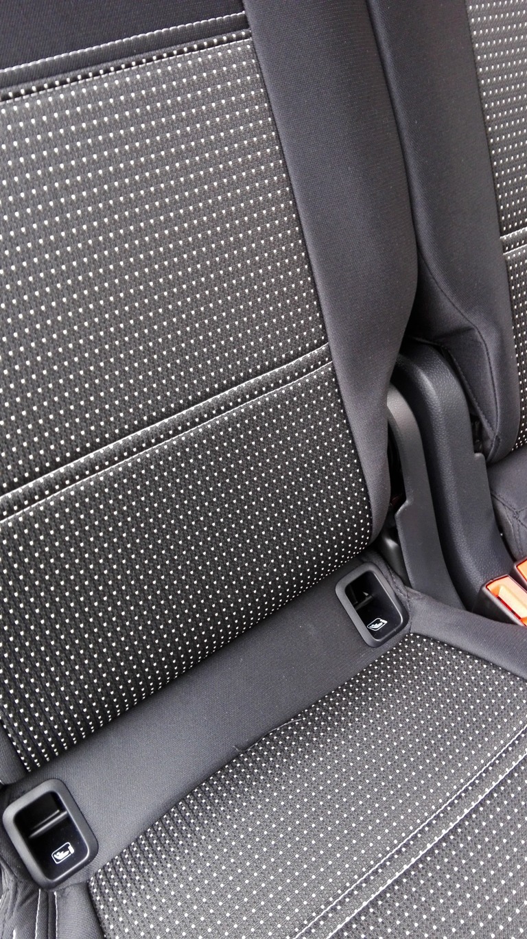 Autopotahy Volkswagen CADDY III, 5 míst, od r. 2003, AUTHENTIC DOBLO, žakar Audi
