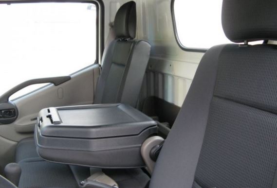 Autopotahy kožené NISSAN CABSTAR, 3 místa, od r. 2008,kůže a alcantara