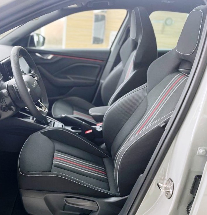 Autopotahy ŠKODA KAMIQ MONTE CARLO, od r. 2019, ROYAL-7